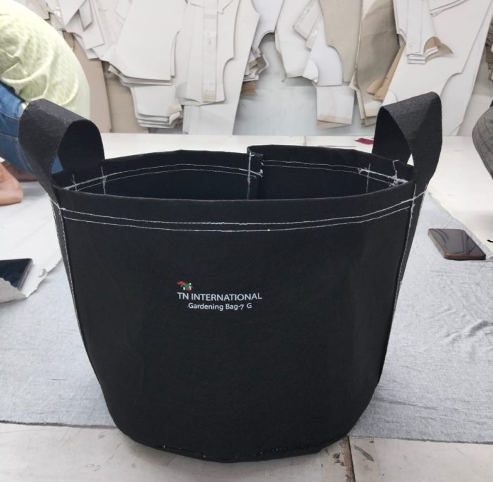 Geo Gardening Bag - Image 1